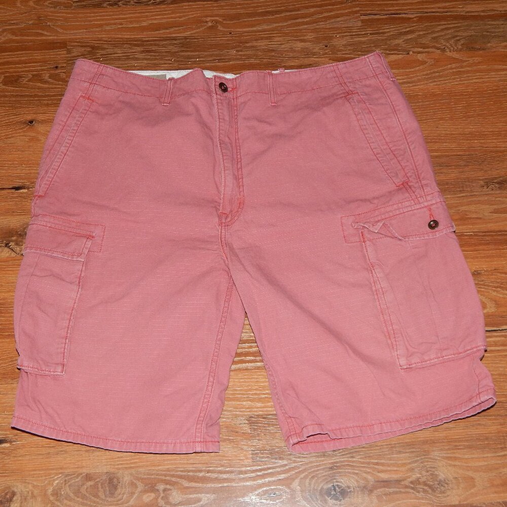 Men's Size 40 Waist LEVIS White Tab Cargo Shorts Washed Faded Red Color